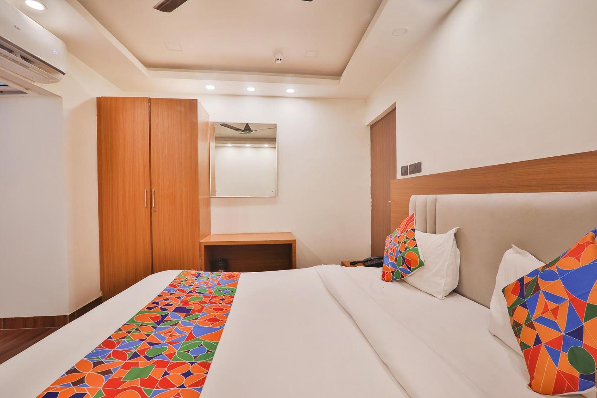 לקנאו Fabhotel Shaurya Inn מראה חיצוני תמונה
