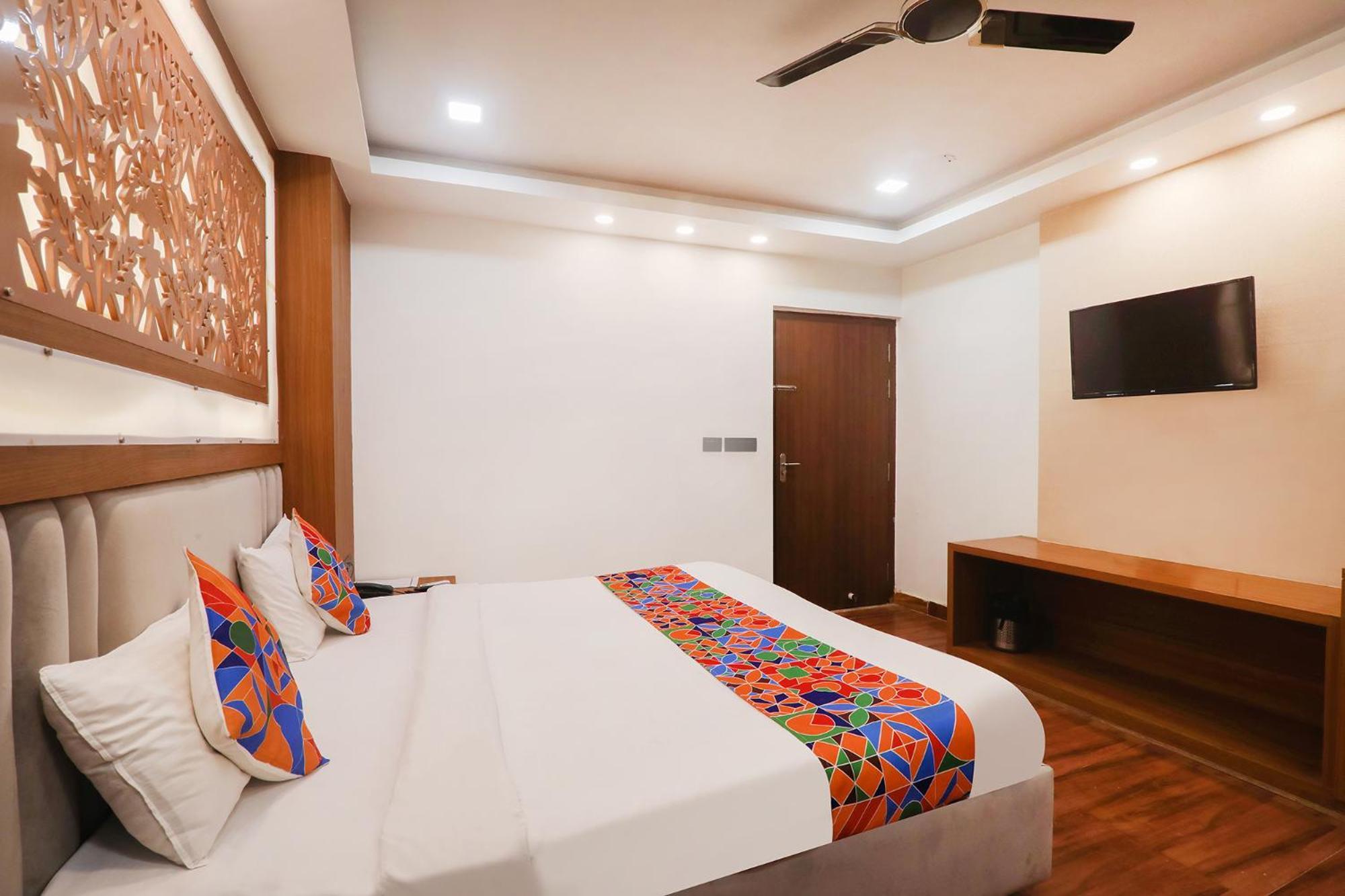 לקנאו Fabhotel Shaurya Inn מראה חיצוני תמונה