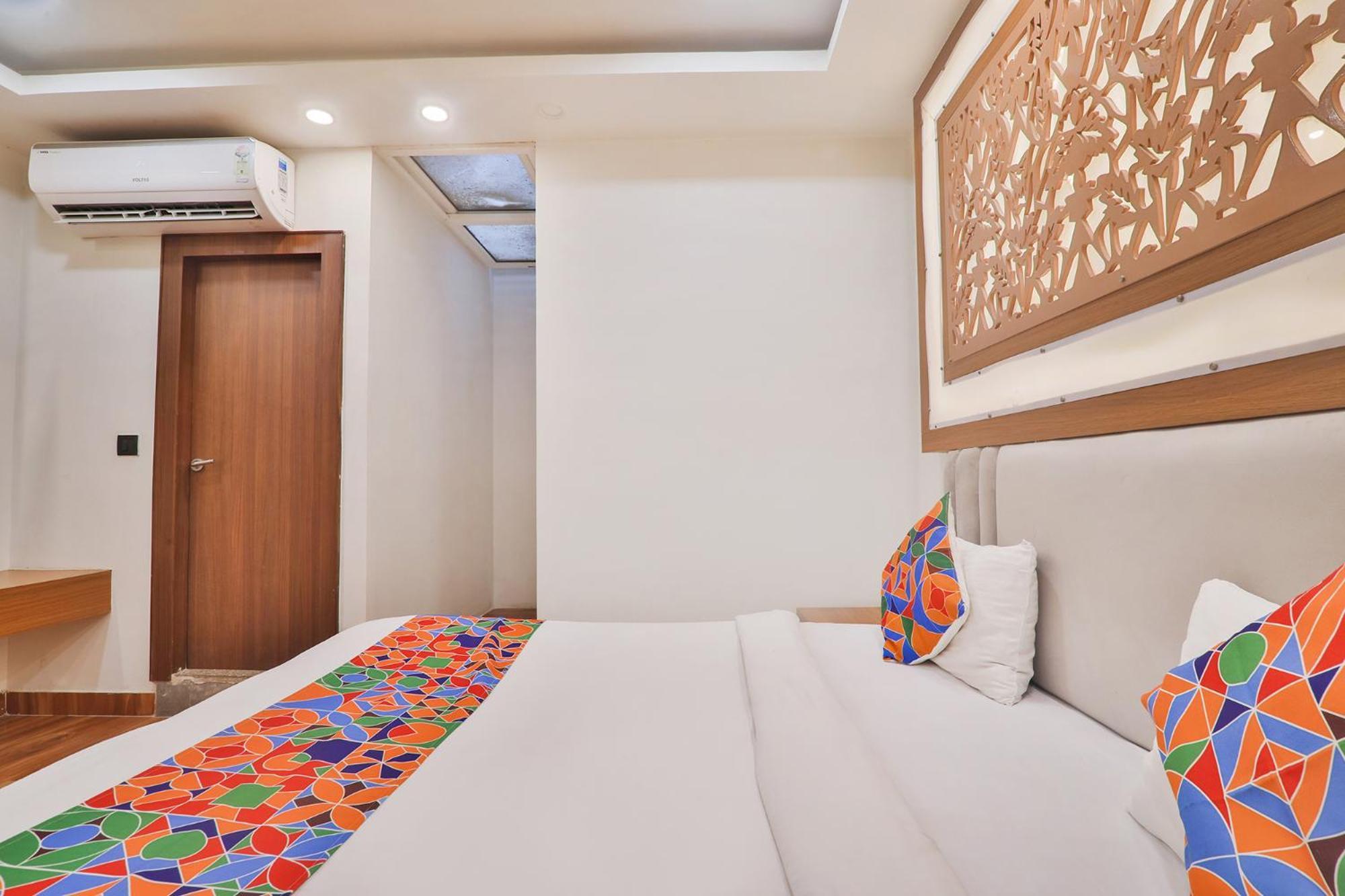 לקנאו Fabhotel Shaurya Inn מראה חיצוני תמונה